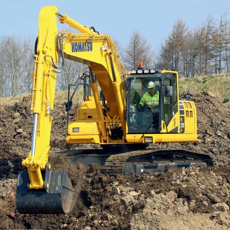 escavatore idraulico con  modalita di lavoro komatsu PC noleggio tecnostrutture