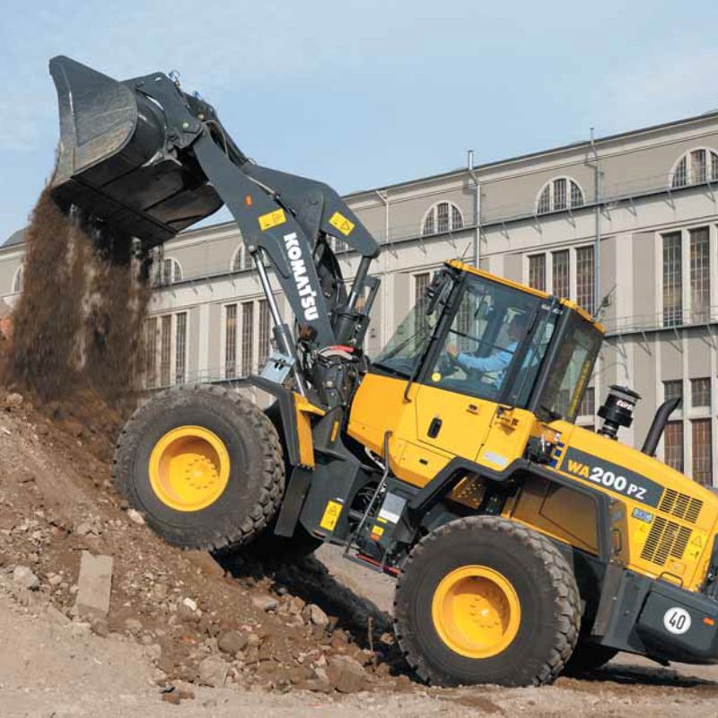 pala gommata WAPZ  komatsu noleggio vendita tecnostrutture